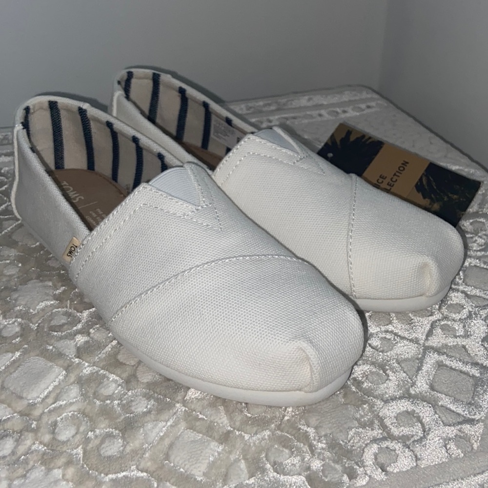 Toms